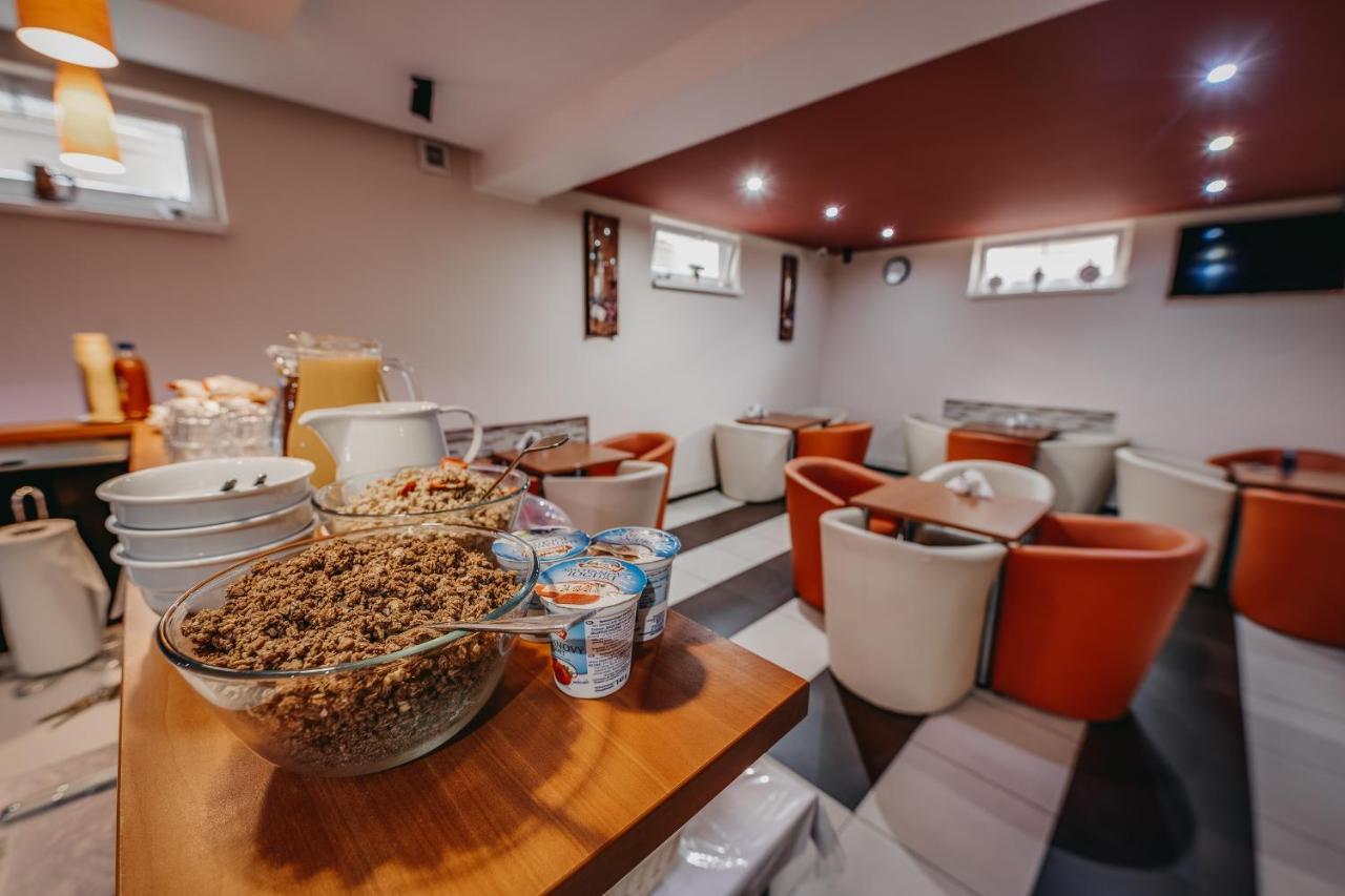 City Penzion Hotel Kosice Luaran gambar