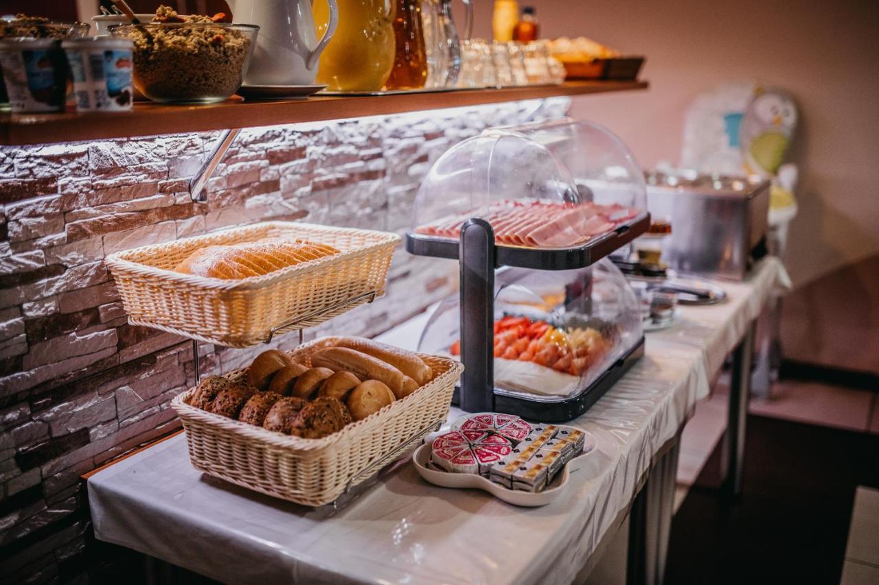 City Penzion Hotel Kosice Luaran gambar
